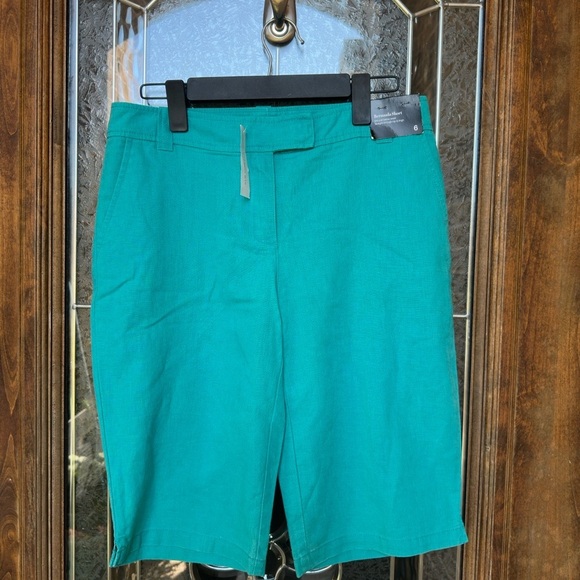 New York & Company Green Bermuda Shorts - Picture 1 of 11